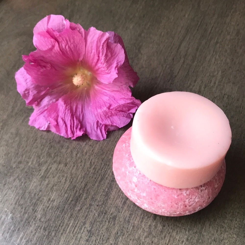 VANILLA&COCONUT- Shampoo & Conditioner Bundle / Mountain Mom Soap Co - Picture 5 of 7